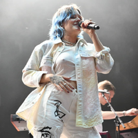 tove lo BSF 2019 69218817_530667897742239_6116070947428704177_n-mELkfeE8.jpg